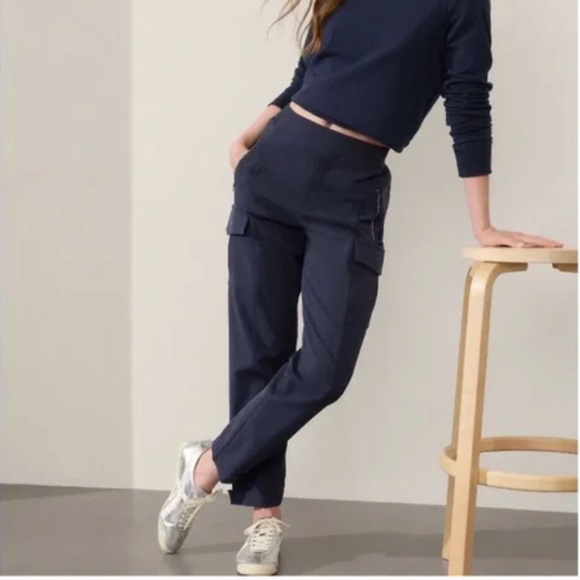 NWT Athleta Endless Cargo High Rise Pant Navy Blue 12T Tall Athleisure Comfort - Picture 1 of 16